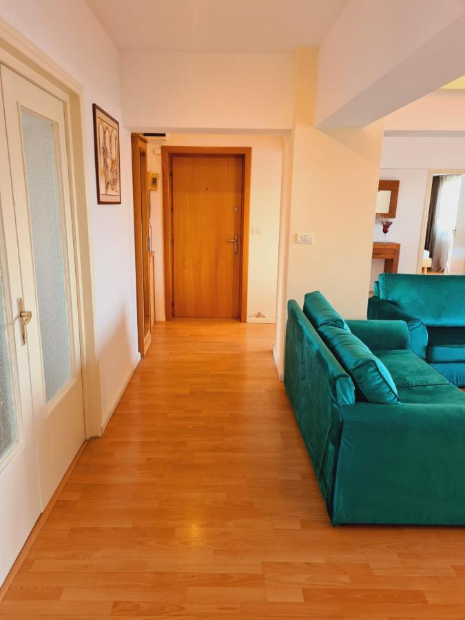 Old Town Apartment With Panoramic View Bukurešť Exteriér fotografie